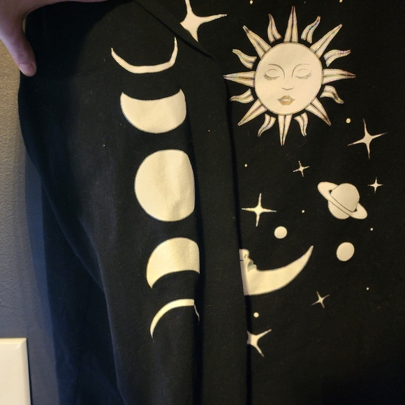 Dolls Kill Black Long Sleeve Graphic Tee Zodiac Sun and Moon 3x - Picture 2 of 3